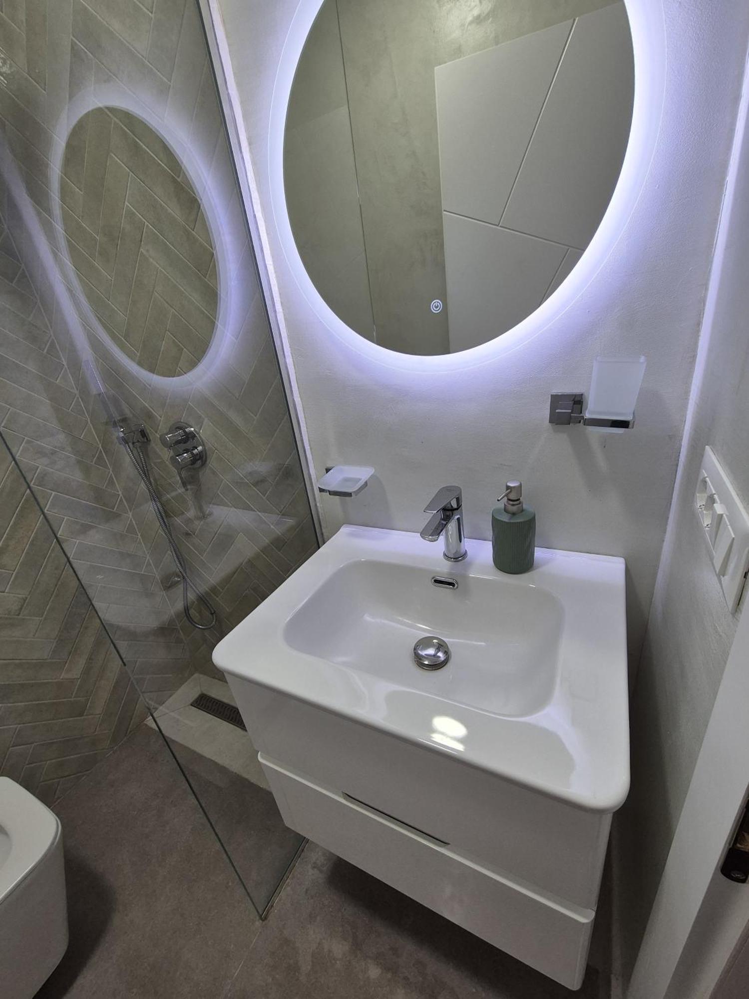 Apartment Mosaic Cane 2 *