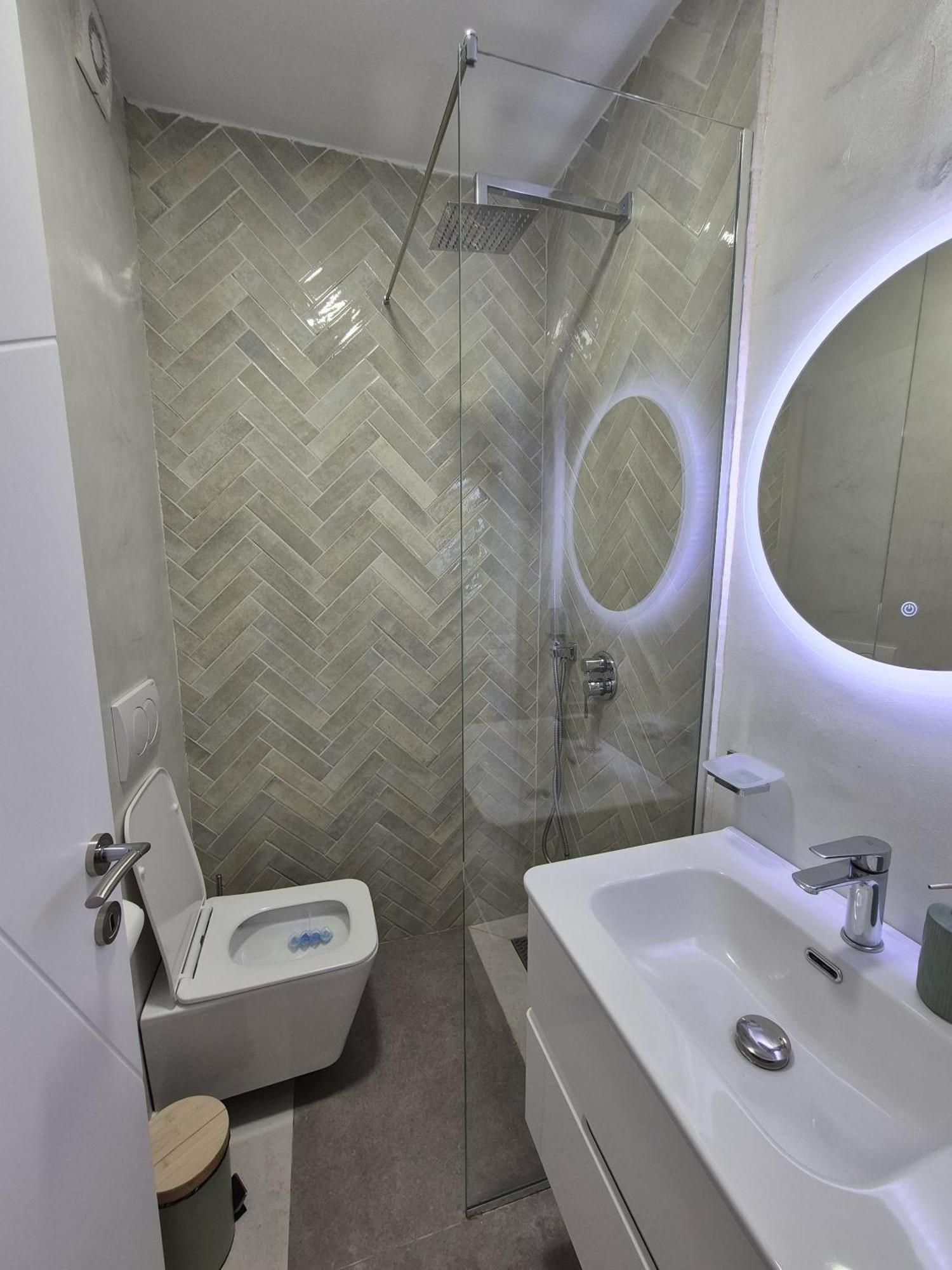 Mosaic Cane 2 Apartment